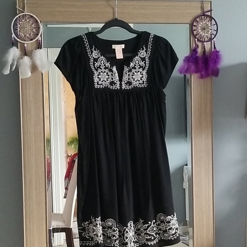 Dress - Picture 3 of 3